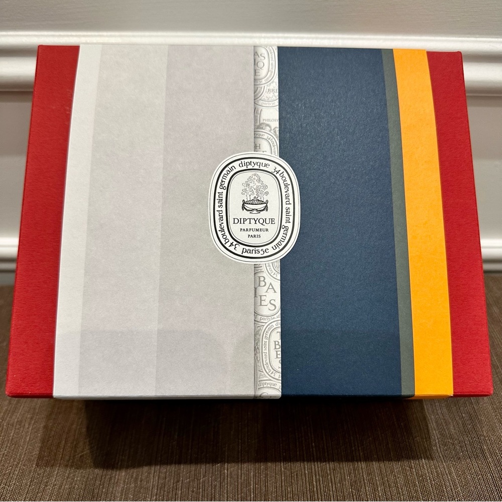 Authentic Diptyque gift box with sleeve